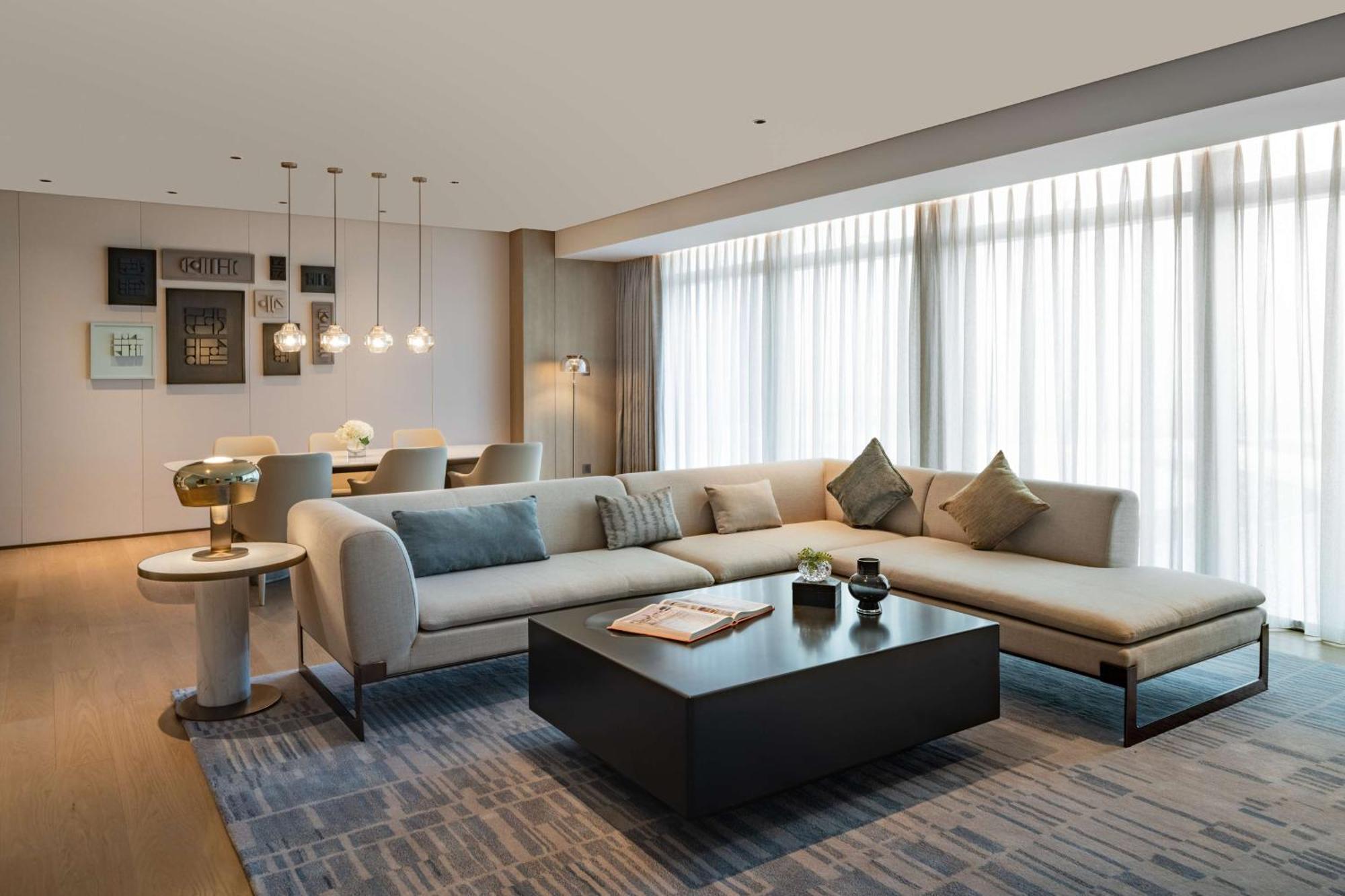 Hilton Shenzhen World Exhibition & Convention Center - Only 5 Minutes' Walk To Wecc Hotel Buitenkant foto