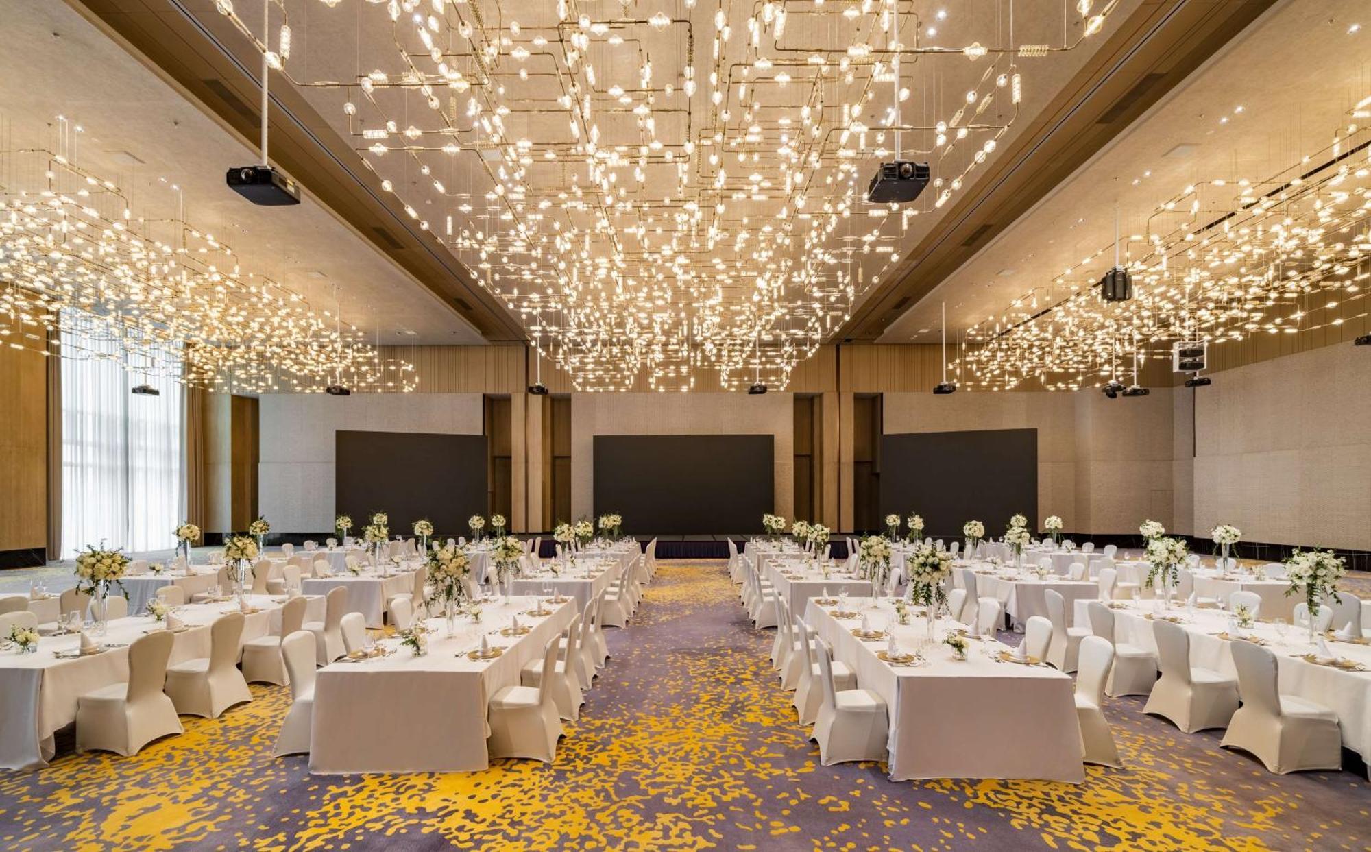 Hilton Shenzhen World Exhibition & Convention Center - Only 5 Minutes' Walk To Wecc Hotel Buitenkant foto
